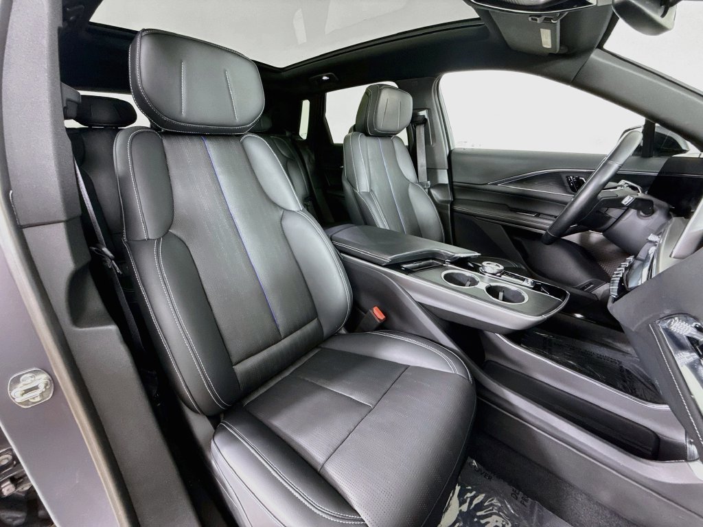 Used 2024 Cadillac Lyriq Sport w/ LPO, Floor Liner Package AWD/4WD image 27