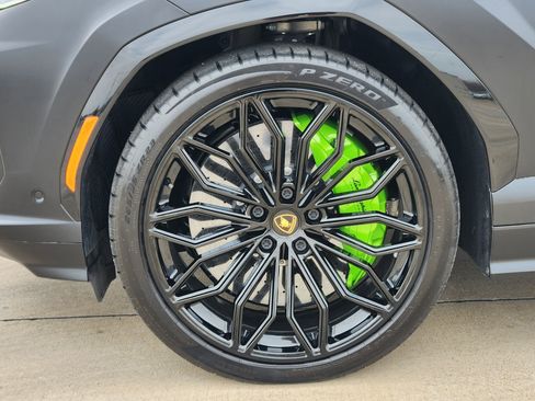 Used 2025 Lamborghini Urus SE image 8