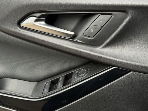 Used 2025 Chevrolet Equinox LT image 20