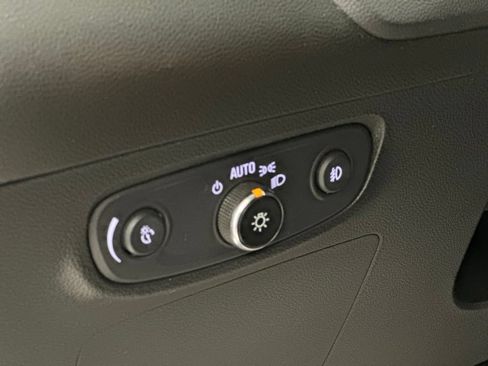 Used 2020 Buick Encore GX Select FWD image 16