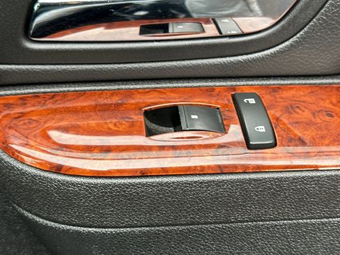 Used 2014 GMC Sierra 3500 SLT w/ SLT Convenience Package image 21