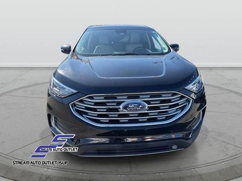 Used 2022 Ford Edge Titanium AWD/4WD image 3