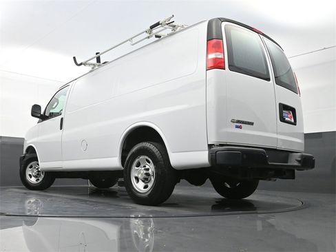 Used 2020 Chevrolet Express 2500 Work Van w/ Driver Convenience Package image 25