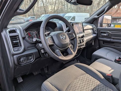 New 2025 RAM 2500 Big Horn image 10