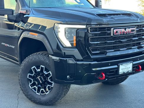 New 2026 GMC Sierra 2500 AT4X image 3