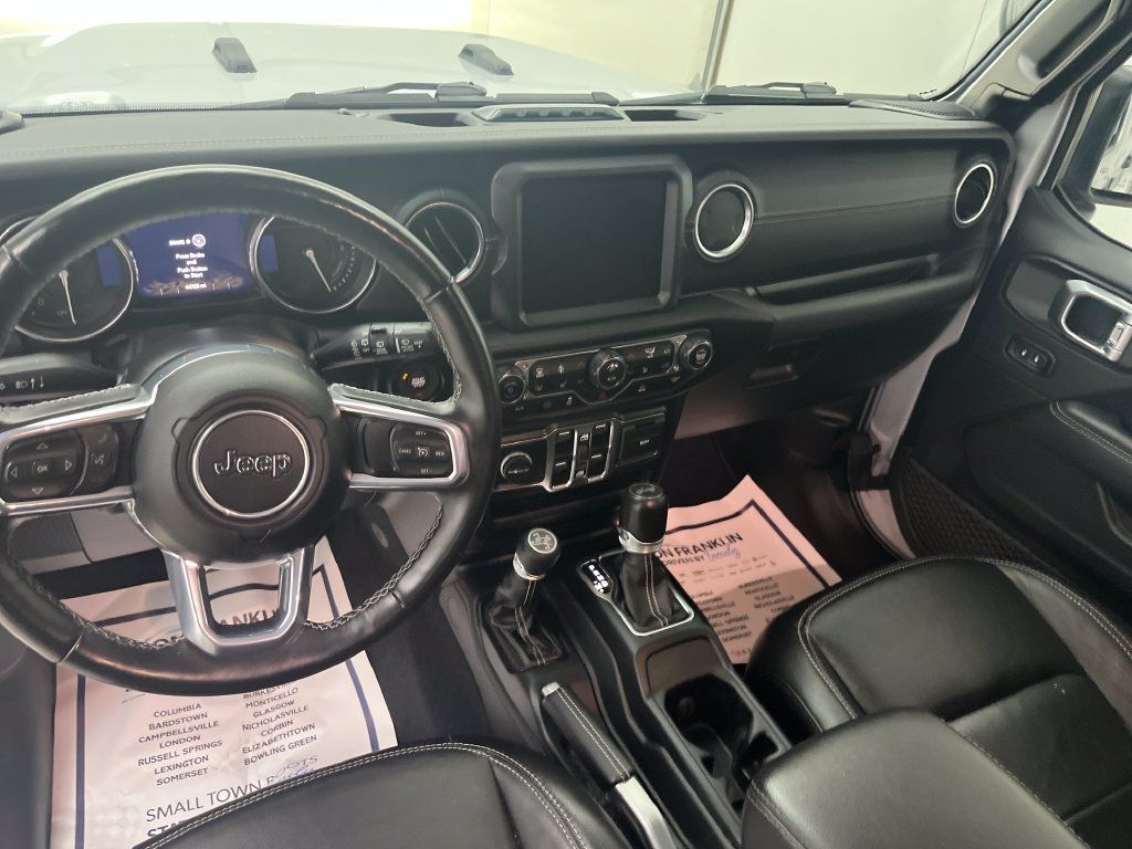 Used 2023 Jeep Wrangler Unlimited Sahara w/ Cold Weather Group AWD/4WD image 14