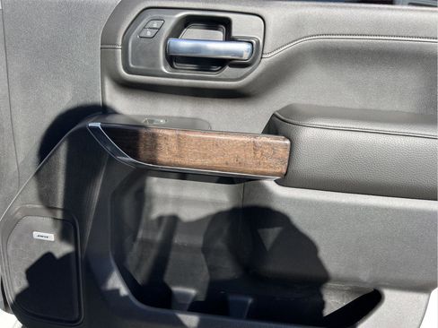 Used 2020 GMC Sierra 2500 Denali w/ Denali Ultimate Package image 16