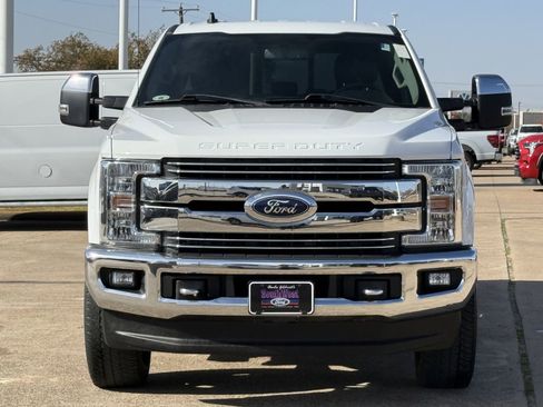 Used 2019 Ford F250 Lariat w/ Chrome Package image 8
