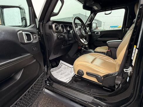 Used 2018 Jeep Wrangler Unlimited Rubicon AWD/4WD image 8