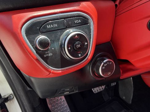 Used 2015 Ferrari California T RWD image 39