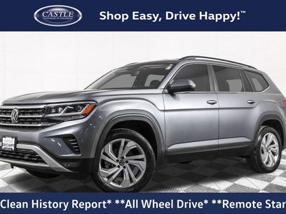 Used 2023 Volkswagen Atlas SE w/ Black Wheel Package