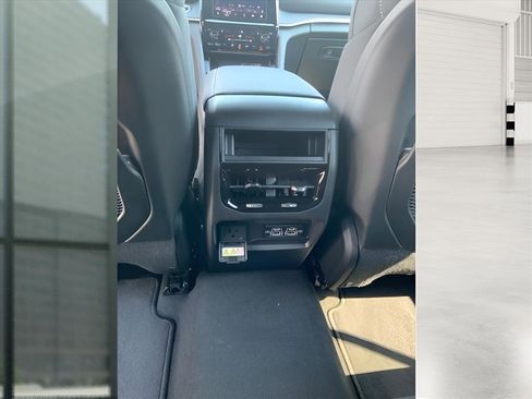 New 2025 Jeep Grand Cherokee Laredo X w/ Luxury Tech Group I image 19