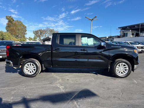 Used 2025 Chevrolet Silverado 1500 LT AWD/4WD image 7