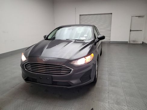 Used 2019 Ford Fusion SE image 15