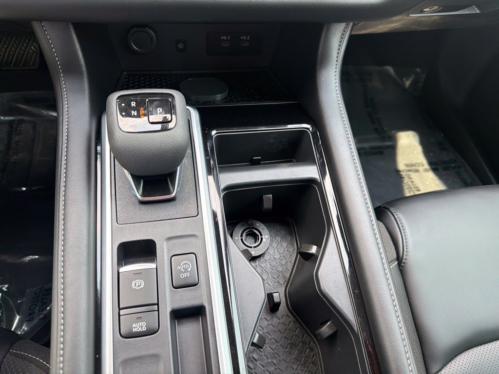Used 2026 Nissan Pathfinder SL FWD image 28