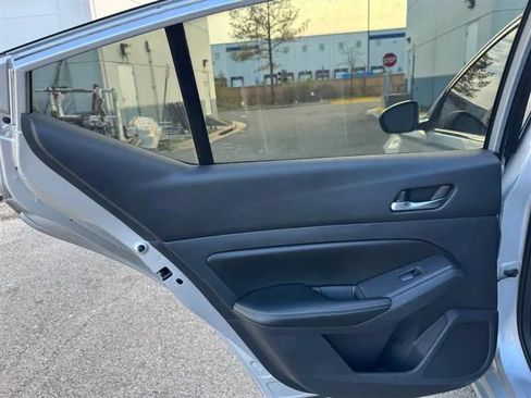 Used 2019 Nissan Altima 2.5 S FWD image 28