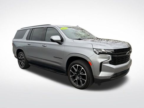 Used 2023 Chevrolet Suburban RST AWD/4WD image 8