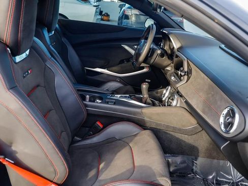 Used 2020 Chevrolet Camaro ZL1 image 18