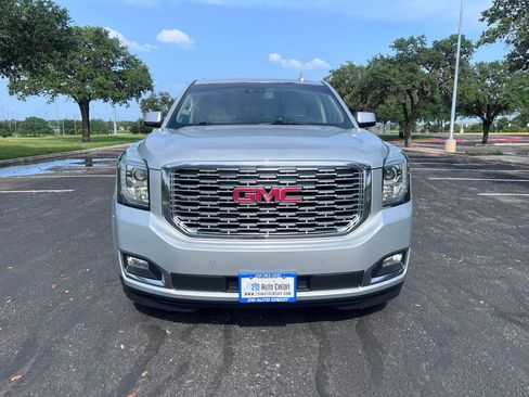 Used 2019 GMC Yukon Denali w/ Denali Ultimate Package RWD image 2