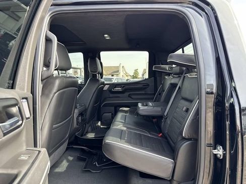 Used 2025 GMC Sierra 1500 AT4X image 12