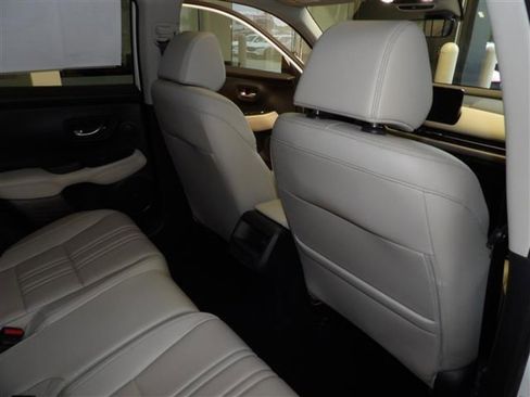 Used 2023 Honda HR-V EX-L image 17