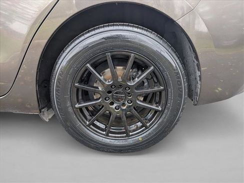 Used 2014 MAZDA MAZDA3 i Sport image 16