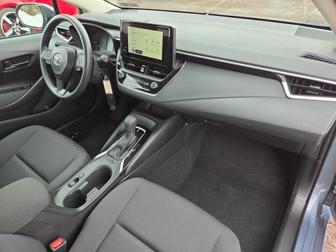 Certified 2025 Toyota Corolla LE image 18