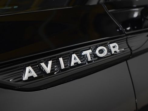 Used 2024 Lincoln Aviator Reserve w/ Equipment Group 201A image 30