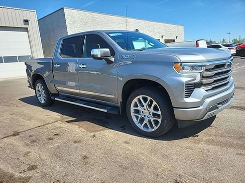 Used 2023 Chevrolet Silverado 1500 High Country w/ Technology Package image 7