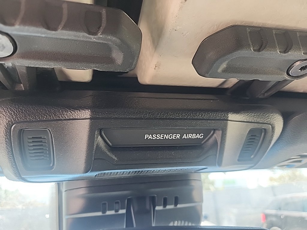 Used 2024 Jeep Wrangler Unlimited AWD/4WD image 24