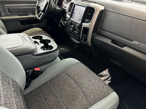 Used 2019 RAM 1500 Big Horn RWD image 31