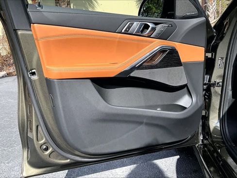 New 2026 BMW X6 xDrive40i w/ Premium Package image 10