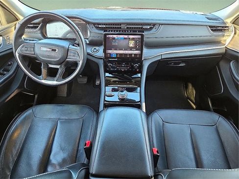 Used 2022 Jeep Grand Cherokee L Limited image 15