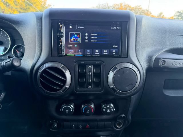 Used 2016 Jeep Wrangler Unlimited Sport w/ Quick Order Package 24S AWD/4WD image 12