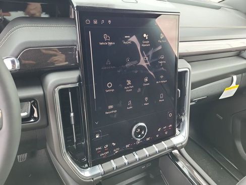 New 2026 GMC Yukon XL Elevation image 12