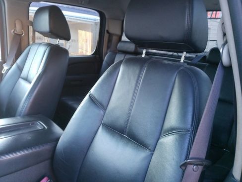 Used 2009 Chevrolet Silverado 2500 LTZ w/ Suspension Package, Off-Road image 32