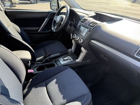 Used 2016 Subaru Forester 2.5i AWD/4WD image 32