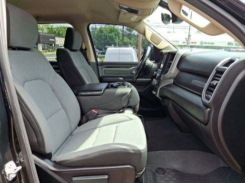 Used 2019 RAM 1500 Big Horn AWD/4WD image 12