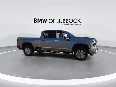 Used 2024 Chevrolet Silverado 2500 High Country w/ High Country Premium Package image 9