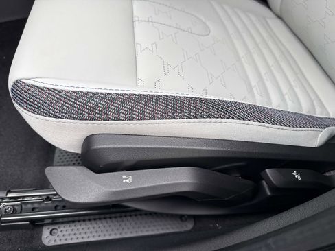 New 2026 MINI Cooper 4-Door Hardtop FWD image 21