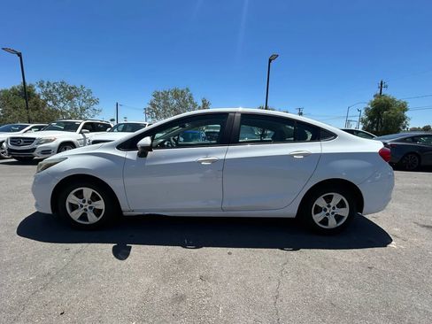 Used 2017 Chevrolet Cruze LS image 6