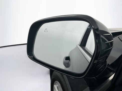 Used 2023 Kia Sorento LX FWD image 16
