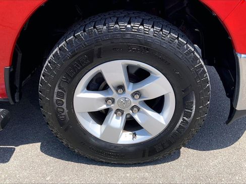 Used 2022 RAM 1500 Classic SLT w/ Trailer & Traction Group AWD/4WD image 8