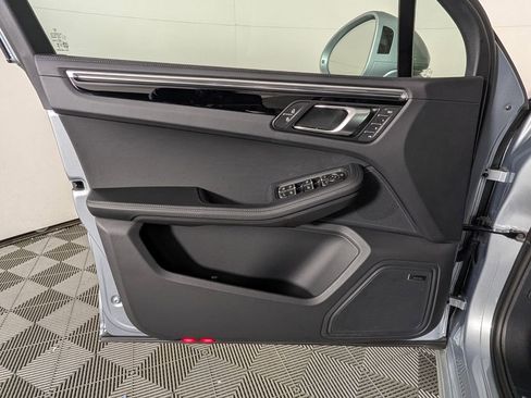 New 2026 Porsche Macan S image 25