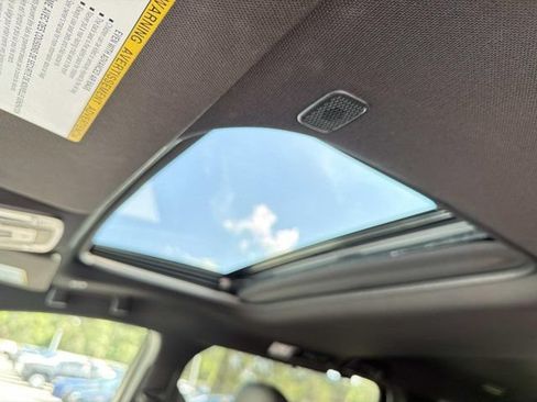 Used 2026 Toyota Sienna Limited FWD image 26