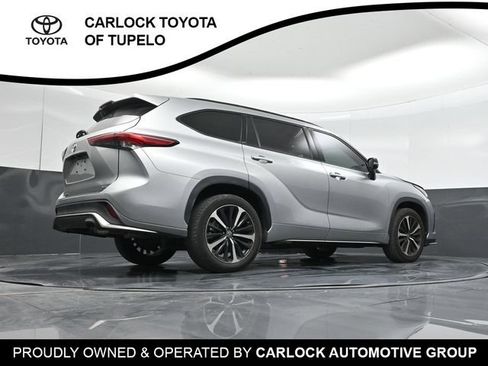 Used 2022 Toyota Highlander XSE FWD image 44