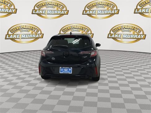 Used 2022 Toyota Corolla SE image 2