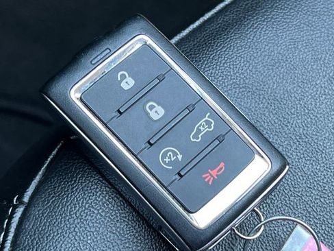 Used 2022 Jeep Grand Cherokee Limited 4xe image 35