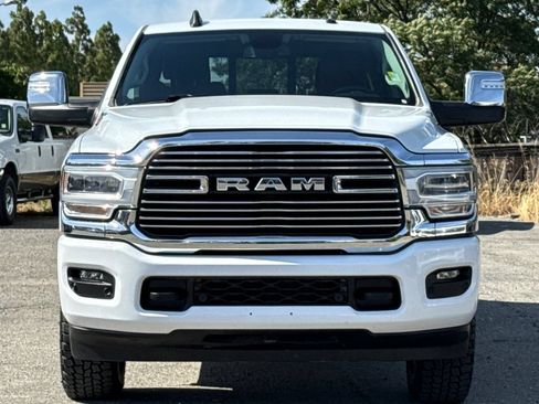 Used 2024 RAM 2500 Laramie AWD/4WD image 9