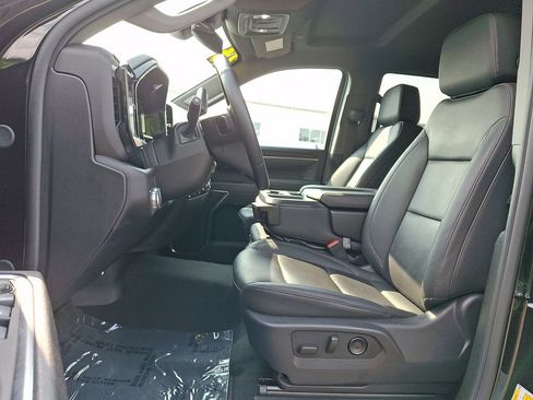 Used 2026 GMC Sierra 1500 SLT AWD/4WD image 13